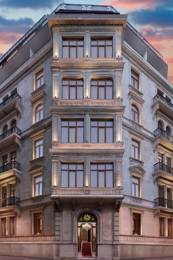 Akka Lush Hotel Taksim contacts